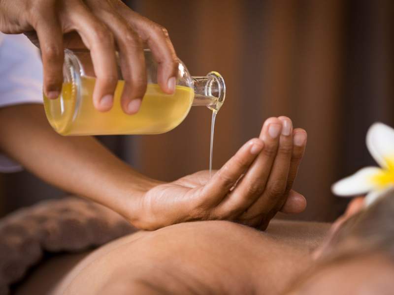 Massaggio con Olio delle Fate - Millepini Hotel Terme & Y-40